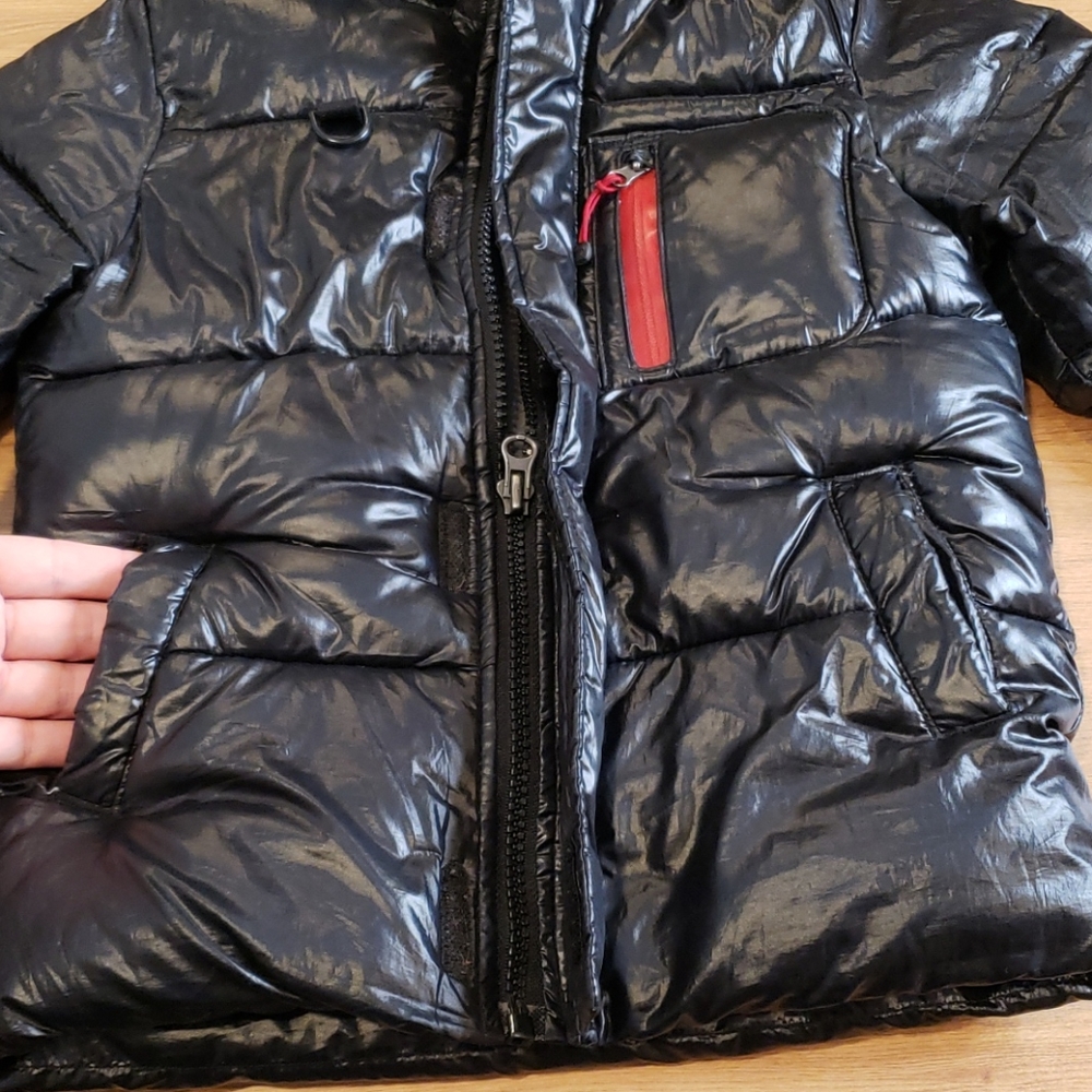Shiny puffer jacket! - Picture 5 of 13